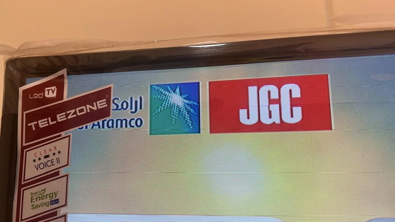 مرجع تقني لفنادق الحجاج في مكة يوضح اختبار نظام IPTV على التلفزيون الذكي